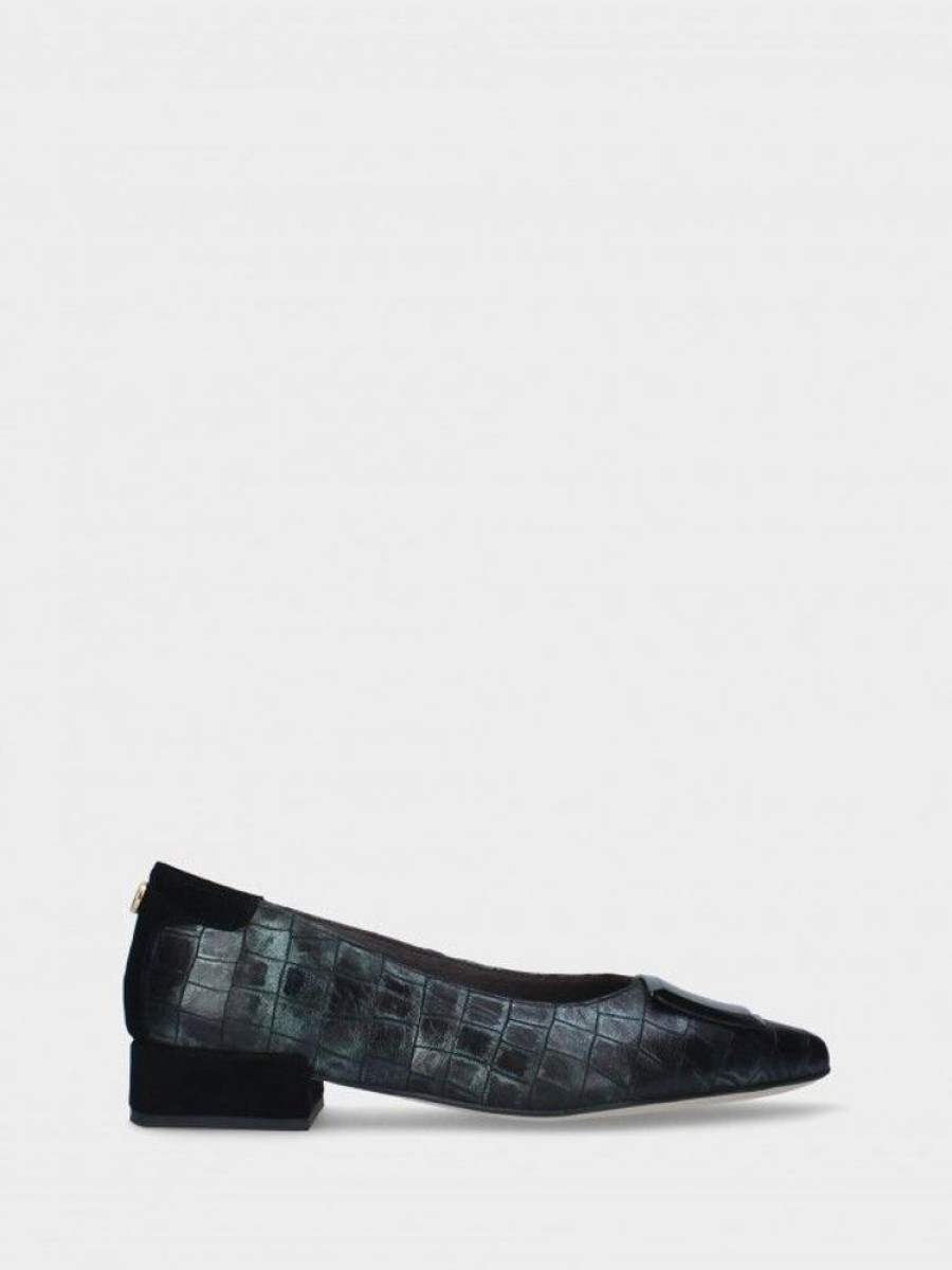 Calcado LEA | Sapato Preto Raso Lea 68